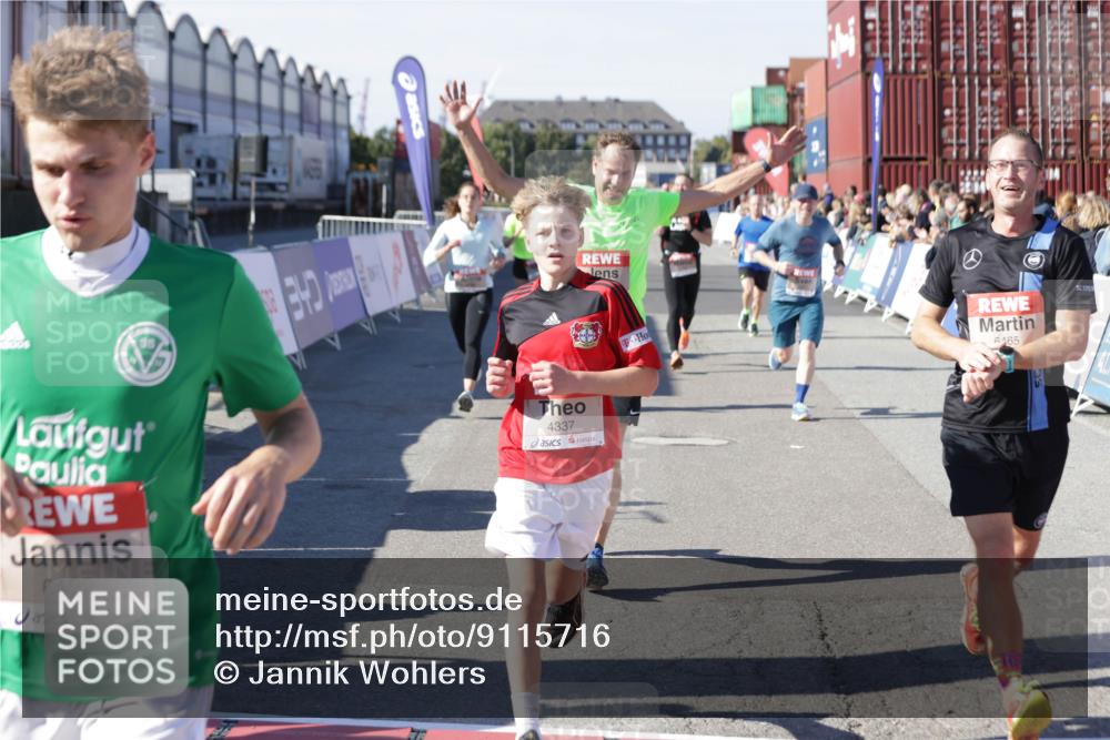 03.10.2025 - Köhlbrandbrückenlauf Jannik Wohlers http://msf.ph/oto/9115716 03.10.2025 13:02:25 Ziel 4130, 4187, 4271, 4277, 4337, 4380, 4492, 4783, 4946, 5080, 5617, 5697, 5747, 5784, 5845, 6465, 6492 meine-sportfotos.de