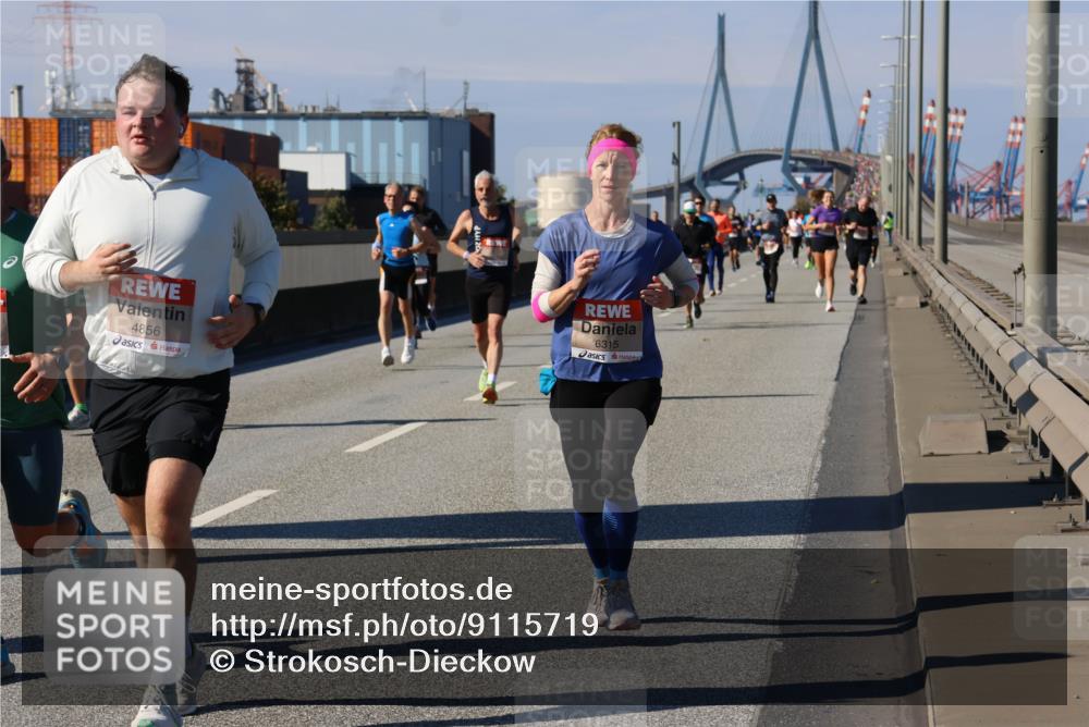 03.10.2025 - Köhlbrandbrückenlauf Strokosch-Dieckow http://msf.ph/oto/9115719 03.10.2025 12:49:23 Position 3 4856, 6315 meine-sportfotos.de