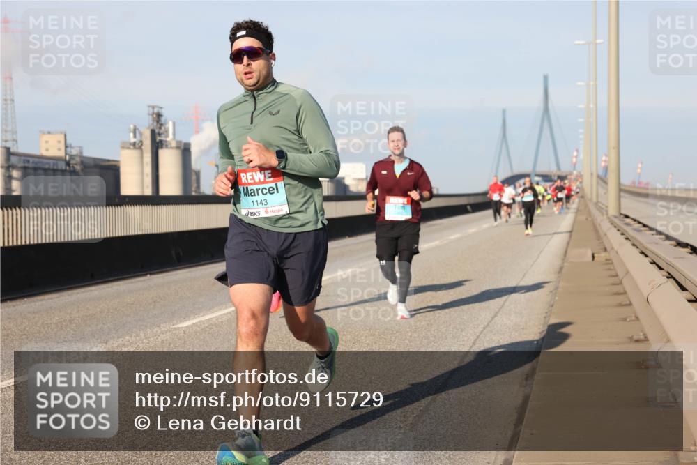 03.10.2025 - Köhlbrandbrückenlauf Lena Gebhardt http://msf.ph/oto/9115729 03.10.2025 09:43:44 Position 2 1143 meine-sportfotos.de