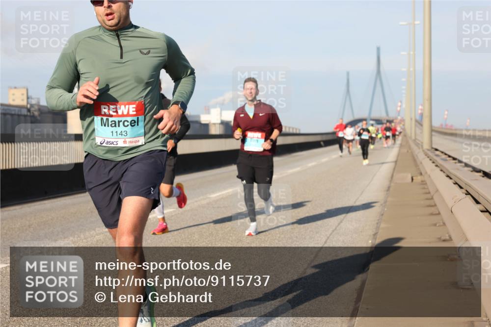 03.10.2025 - Köhlbrandbrückenlauf Lena Gebhardt http://msf.ph/oto/9115737 03.10.2025 09:43:44 Position 2 1143 meine-sportfotos.de