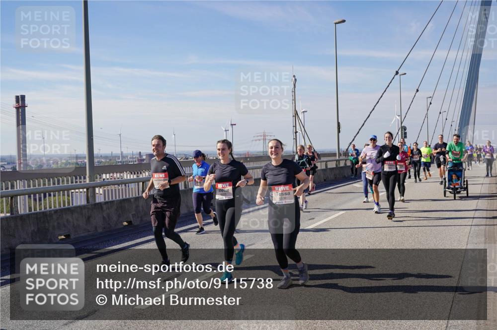 03.10.2025 - Köhlbrandbrückenlauf Michael Burmester http://msf.ph/oto/9115738 03.10.2025 12:57:26 Position 2 6336 meine-sportfotos.de