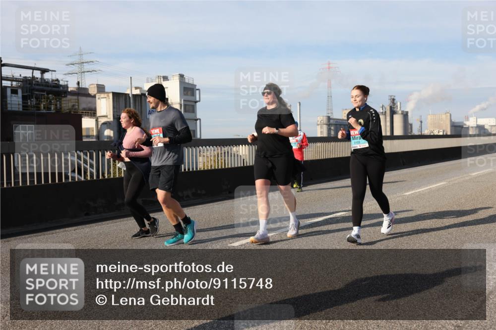 03.10.2025 - Köhlbrandbrückenlauf Lena Gebhardt http://msf.ph/oto/9115748 03.10.2025 10:18:31 Position 2 3103 meine-sportfotos.de