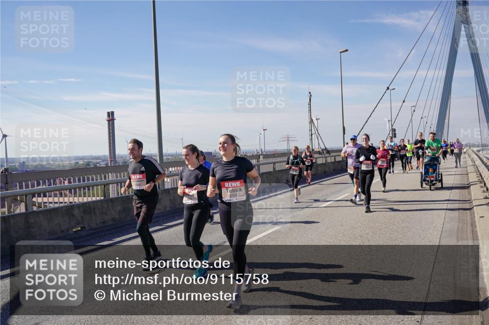 03.10.2025 - Köhlbrandbrückenlauf Michael Burmester http://msf.ph/oto/9115758 03.10.2025 12:57:26 Position 2 6336 meine-sportfotos.de