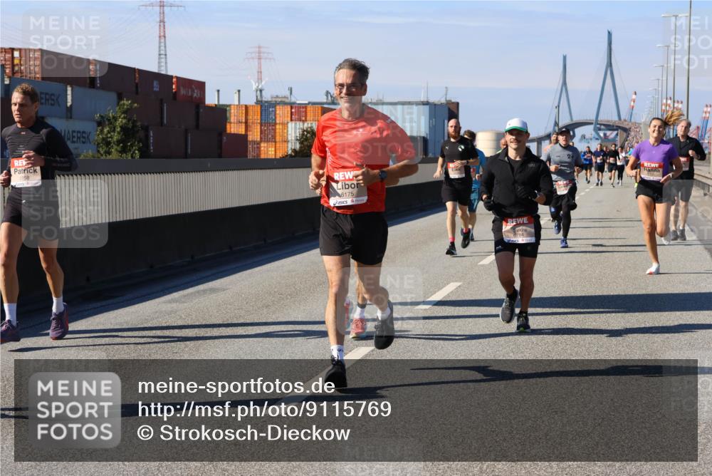 03.10.2025 - Köhlbrandbrückenlauf Strokosch-Dieckow http://msf.ph/oto/9115769 03.10.2025 12:49:32 Position 3 5958, 6175, 6784 meine-sportfotos.de