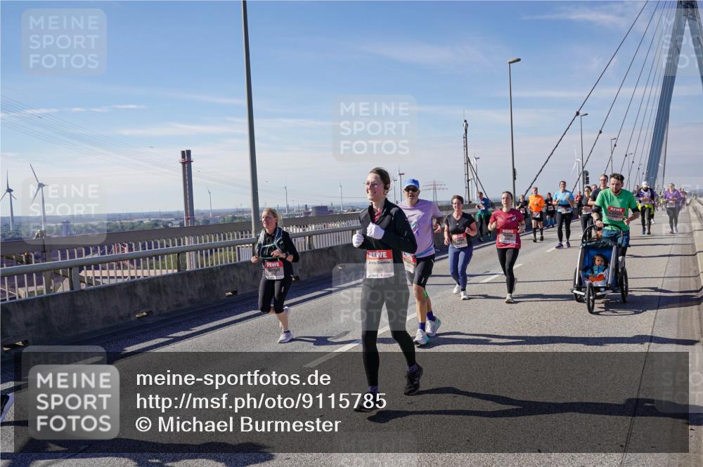 03.10.2025 - Köhlbrandbrückenlauf Michael Burmester http://msf.ph/oto/9115785 03.10.2025 12:57:29 Position 2 5504 meine-sportfotos.de