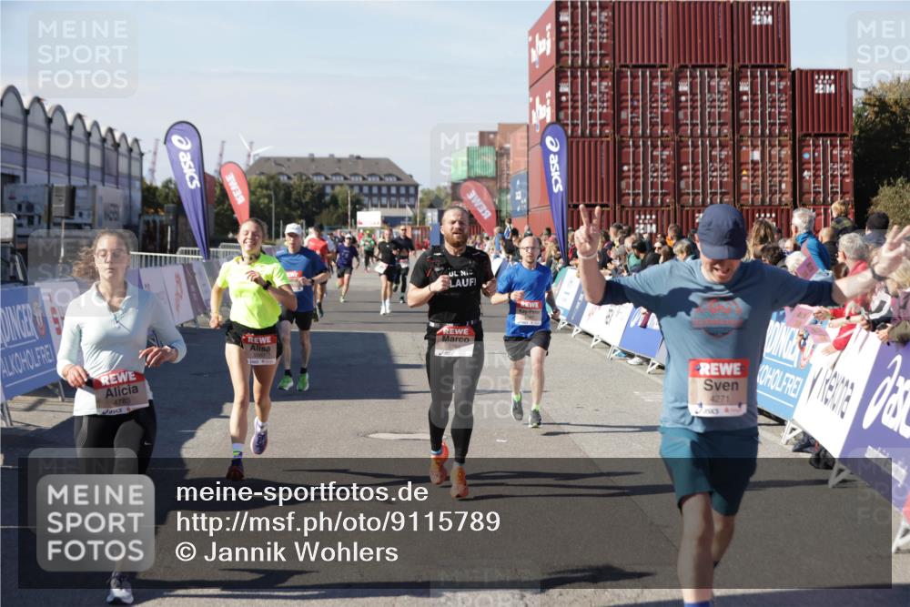 03.10.2025 - Köhlbrandbrückenlauf Jannik Wohlers http://msf.ph/oto/9115789 03.10.2025 13:02:28 Ziel 4024, 4187, 4271, 4277, 4337, 4380, 4492, 4783, 4946, 5080, 5617, 5697, 5747, 5784, 5845, 6320, 6465, 6492 meine-sportfotos.de
