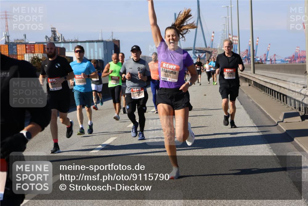 03.10.2025 - Köhlbrandbrückenlauf Strokosch-Dieckow http://msf.ph/oto/9115790 03.10.2025 12:49:35 Position 3 4117, 20, 5721, 1 meine-sportfotos.de