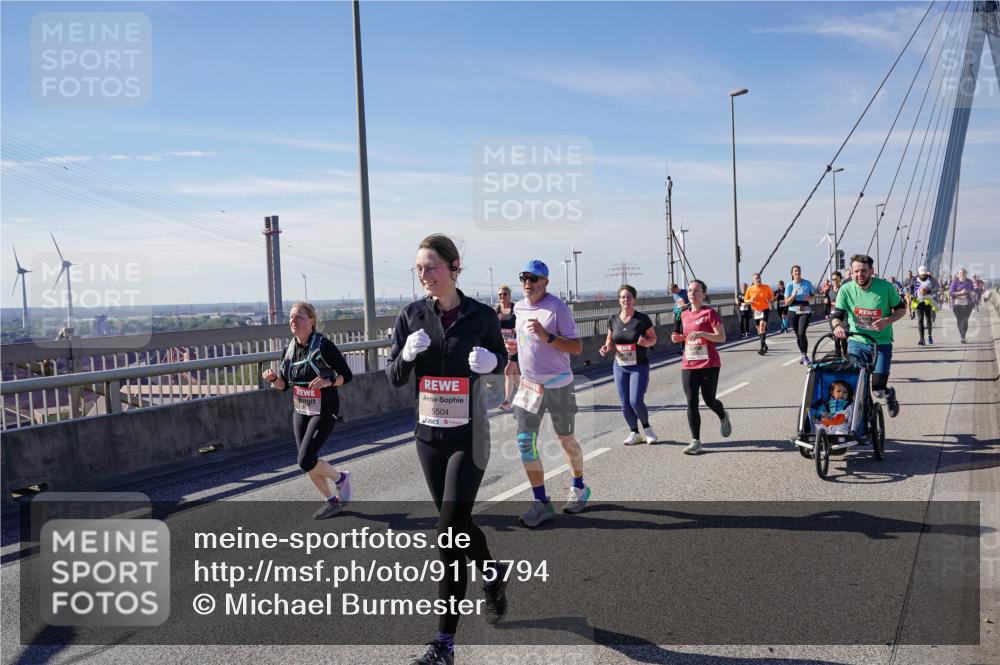 03.10.2025 - Köhlbrandbrückenlauf Michael Burmester http://msf.ph/oto/9115794 03.10.2025 12:57:29 Position 2 5504 meine-sportfotos.de