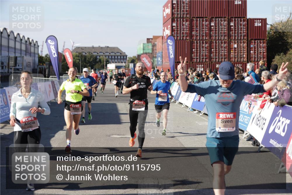 03.10.2025 - Köhlbrandbrückenlauf Jannik Wohlers http://msf.ph/oto/9115795 03.10.2025 13:02:28 Ziel 4024, 4187, 4271, 4277, 4337, 4380, 4492, 4783, 4946, 5080, 5617, 5697, 5747, 5784, 5845, 6320, 6465, 6492 meine-sportfotos.de