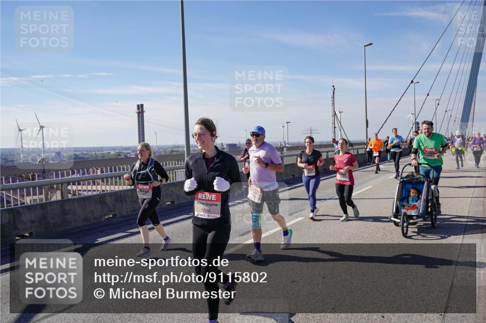 03.10.2025 - Köhlbrandbrückenlauf Michael Burmester http://msf.ph/oto/9115802 03.10.2025 12:57:29 Position 2 5504 meine-sportfotos.de