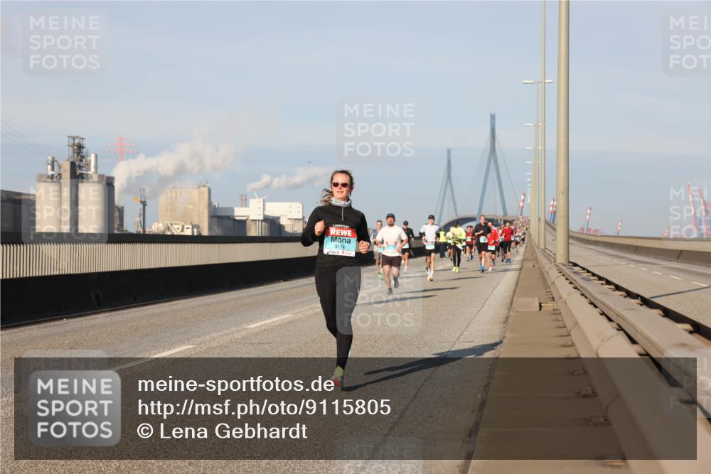 03.10.2025 - Köhlbrandbrückenlauf Lena Gebhardt http://msf.ph/oto/9115805 03.10.2025 09:43:51 Position 2 3174 meine-sportfotos.de