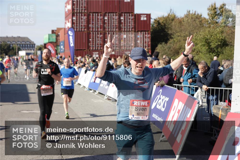 03.10.2025 - Köhlbrandbrückenlauf Jannik Wohlers http://msf.ph/oto/9115806 03.10.2025 13:02:28 Ziel 4024, 4187, 4271, 4277, 4337, 4380, 4492, 4783, 4946, 5080, 5617, 5697, 5747, 5784, 5845, 6320, 6465, 6492 meine-sportfotos.de