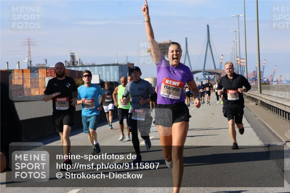 03.10.2025 - Köhlbrandbrückenlauf Strokosch-Dieckow http://msf.ph/oto/9115807 03.10.2025 12:49:35 Position 3 4117, 24, 20, 5726, 5721, 4056 meine-sportfotos.de