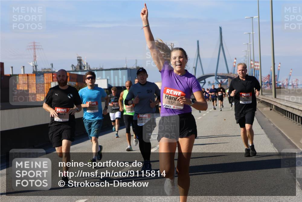 03.10.2025 - Köhlbrandbrückenlauf Strokosch-Dieckow http://msf.ph/oto/9115814 03.10.2025 12:49:35 Position 3 4117, 29, 5721, 5726 meine-sportfotos.de