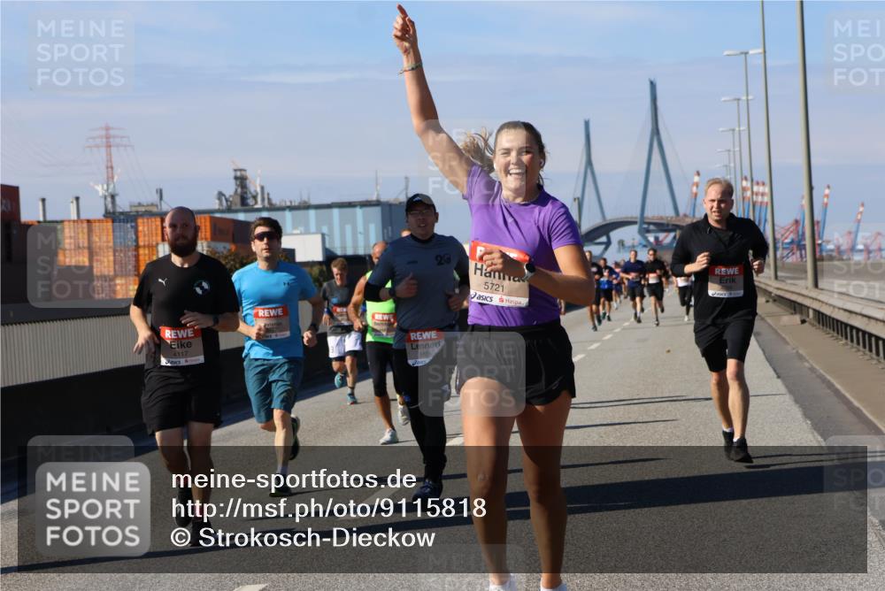 03.10.2025 - Köhlbrandbrückenlauf Strokosch-Dieckow http://msf.ph/oto/9115818 03.10.2025 12:49:35 Position 3 20, 5721, 4117, 5726 meine-sportfotos.de