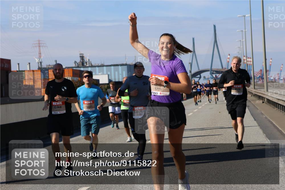 03.10.2025 - Köhlbrandbrückenlauf Strokosch-Dieckow http://msf.ph/oto/9115822 03.10.2025 12:49:35 Position 3 4117, 29, 5721, 5726 meine-sportfotos.de