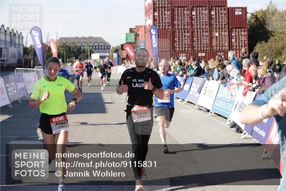 03.10.2025 - Köhlbrandbrückenlauf Jannik Wohlers http://msf.ph/oto/9115831 03.10.2025 13:02:29 Ziel 4024, 4187, 4271, 4277, 4337, 4380, 4492, 4783, 4946, 5080, 5747, 5784, 5845, 6320, 6321, 6465, 6479, 6492 meine-sportfotos.de