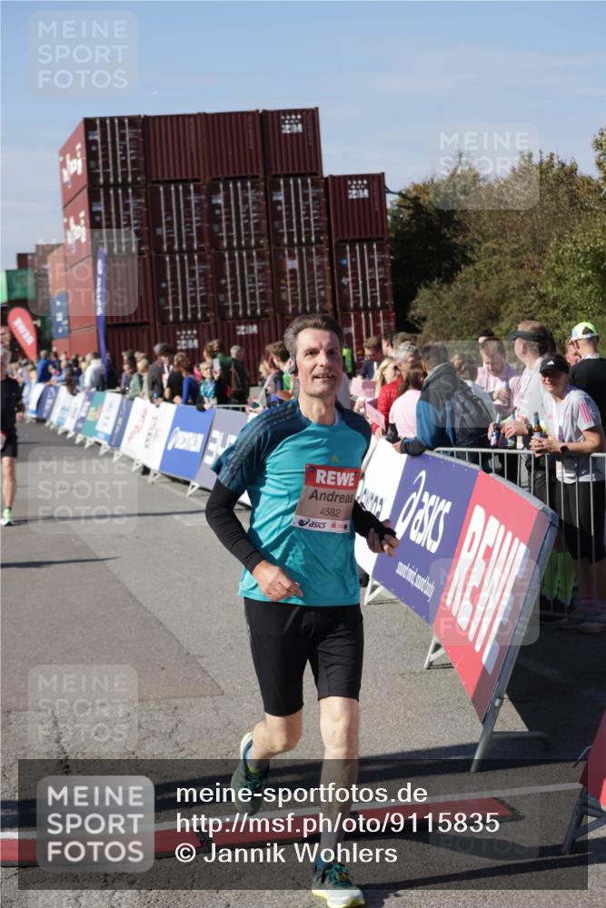03.10.2025 - Köhlbrandbrückenlauf Jannik Wohlers http://msf.ph/oto/9115835 03.10.2025 13:33:01 Ziel 4582, 4941, 5110, 5133, 5187, 5273, 5446, 6067, 6376, 6455 meine-sportfotos.de