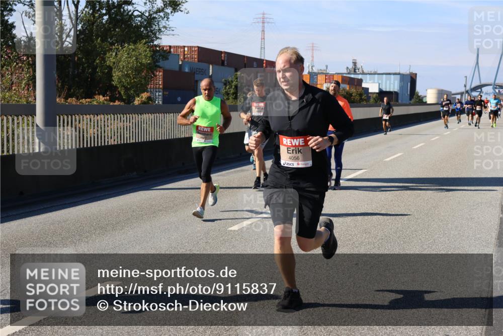 03.10.2025 - Köhlbrandbrückenlauf Strokosch-Dieckow http://msf.ph/oto/9115837 03.10.2025 12:49:39 Position 3 4056 meine-sportfotos.de