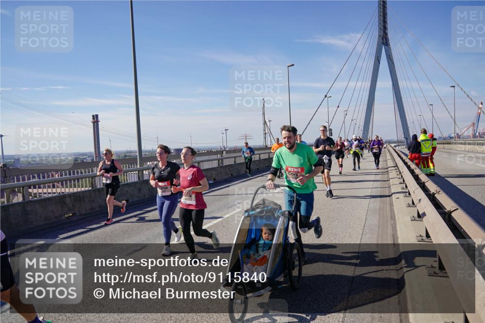 03.10.2025 - Köhlbrandbrückenlauf Michael Burmester http://msf.ph/oto/9115840 03.10.2025 12:57:31 Position 2  meine-sportfotos.de