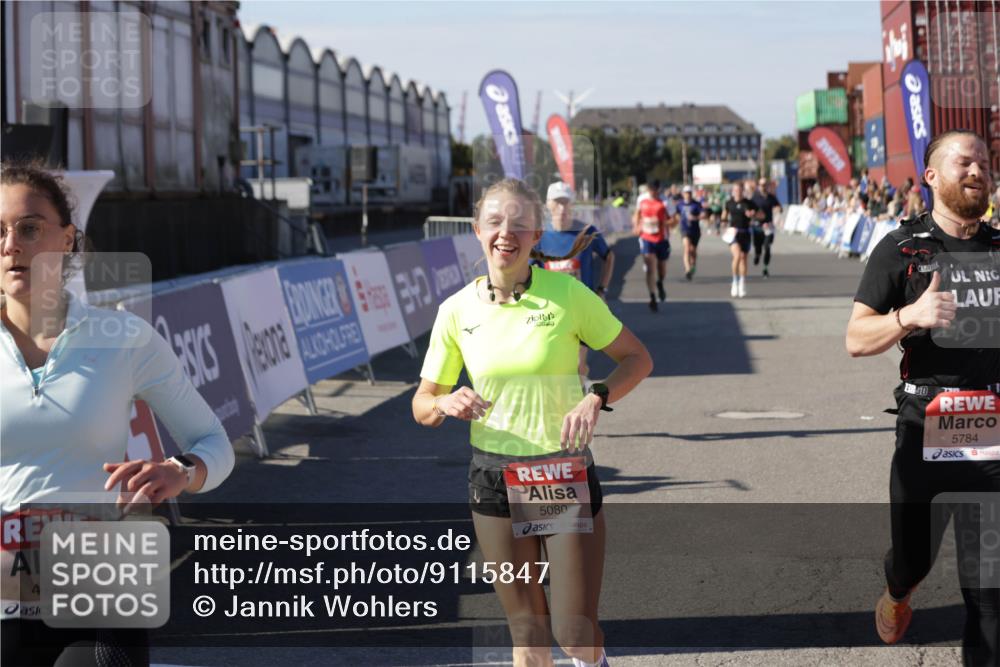 03.10.2025 - Köhlbrandbrückenlauf Jannik Wohlers http://msf.ph/oto/9115847 03.10.2025 13:02:29 Ziel 4024, 4187, 4271, 4277, 4337, 4380, 4492, 4783, 4946, 5080, 5747, 5784, 5845, 6320, 6321, 6465, 6479, 6492 meine-sportfotos.de