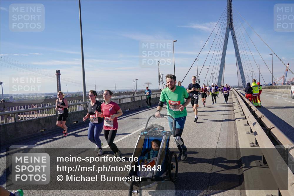 03.10.2025 - Köhlbrandbrückenlauf Michael Burmester http://msf.ph/oto/9115848 03.10.2025 12:57:31 Position 2  meine-sportfotos.de