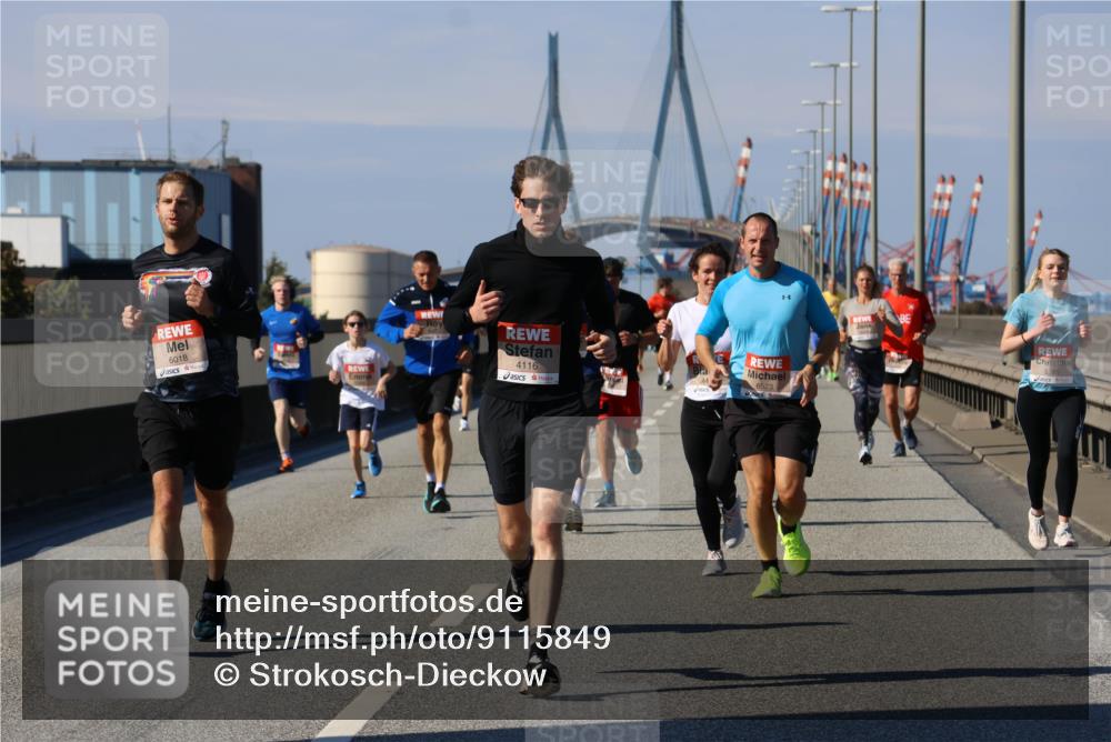 03.10.2025 - Köhlbrandbrückenlauf Strokosch-Dieckow http://msf.ph/oto/9115849 03.10.2025 12:49:47 Position 3 6018, 4116, 6523, 5785 meine-sportfotos.de