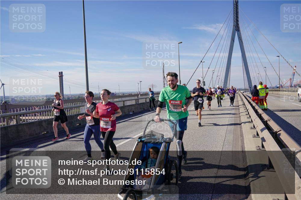 03.10.2025 - Köhlbrandbrückenlauf Michael Burmester http://msf.ph/oto/9115854 03.10.2025 12:57:31 Position 2 4939, 4239 meine-sportfotos.de