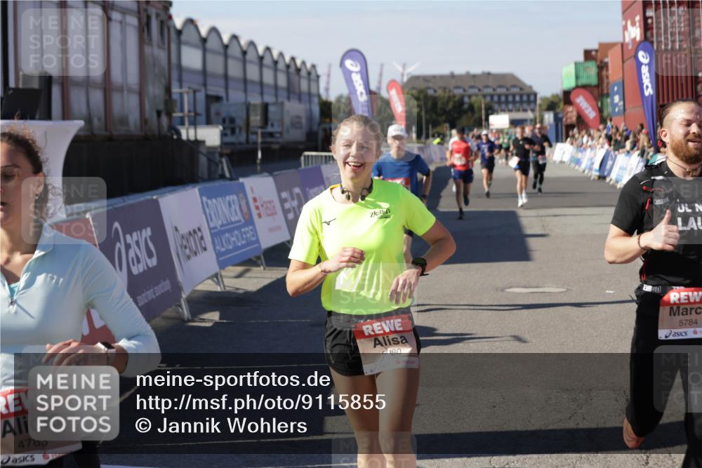03.10.2025 - Köhlbrandbrückenlauf Jannik Wohlers http://msf.ph/oto/9115855 03.10.2025 13:02:29 Ziel 4024, 4187, 4271, 4277, 4337, 4380, 4492, 4783, 4946, 5080, 5747, 5784, 5845, 6320, 6321, 6465, 6479, 6492 meine-sportfotos.de