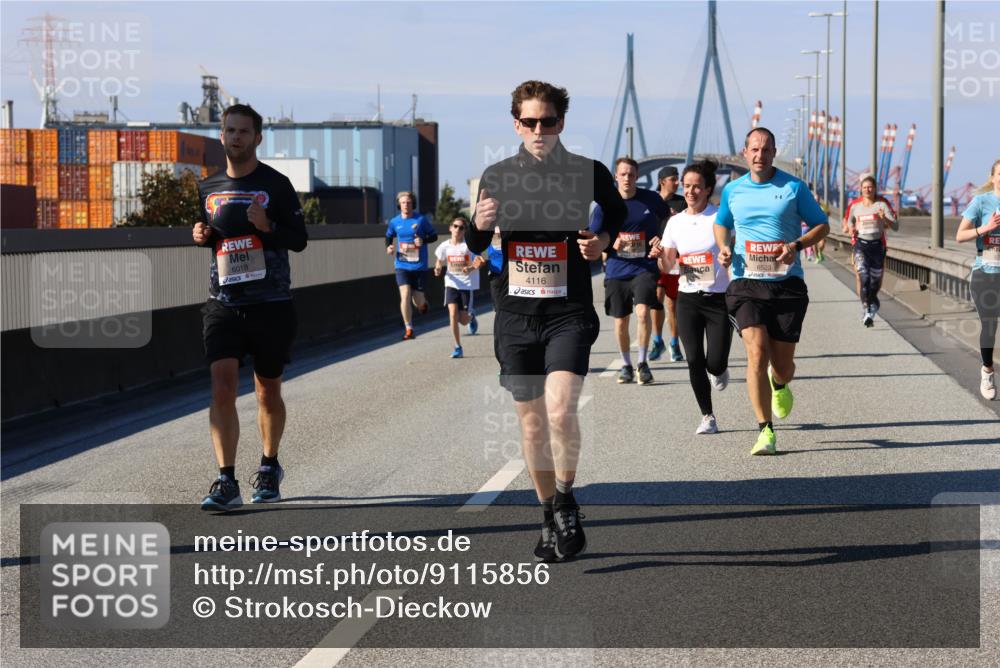 03.10.2025 - Köhlbrandbrückenlauf Strokosch-Dieckow http://msf.ph/oto/9115856 03.10.2025 12:49:48 Position 3 6018, 4116, 6523 meine-sportfotos.de