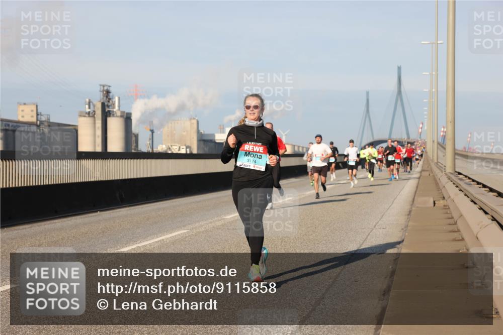 03.10.2025 - Köhlbrandbrückenlauf Lena Gebhardt http://msf.ph/oto/9115858 03.10.2025 09:43:51 Position 2 3174 meine-sportfotos.de