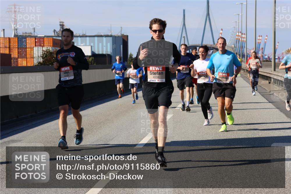 03.10.2025 - Köhlbrandbrückenlauf Strokosch-Dieckow http://msf.ph/oto/9115860 03.10.2025 12:49:48 Position 3 6018, 4116 meine-sportfotos.de