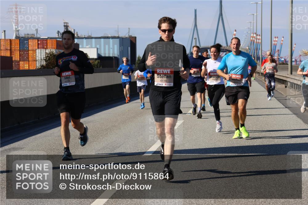 03.10.2025 - Köhlbrandbrückenlauf Strokosch-Dieckow http://msf.ph/oto/9115864 03.10.2025 12:49:48 Position 3 6018, 4116, 4422 meine-sportfotos.de