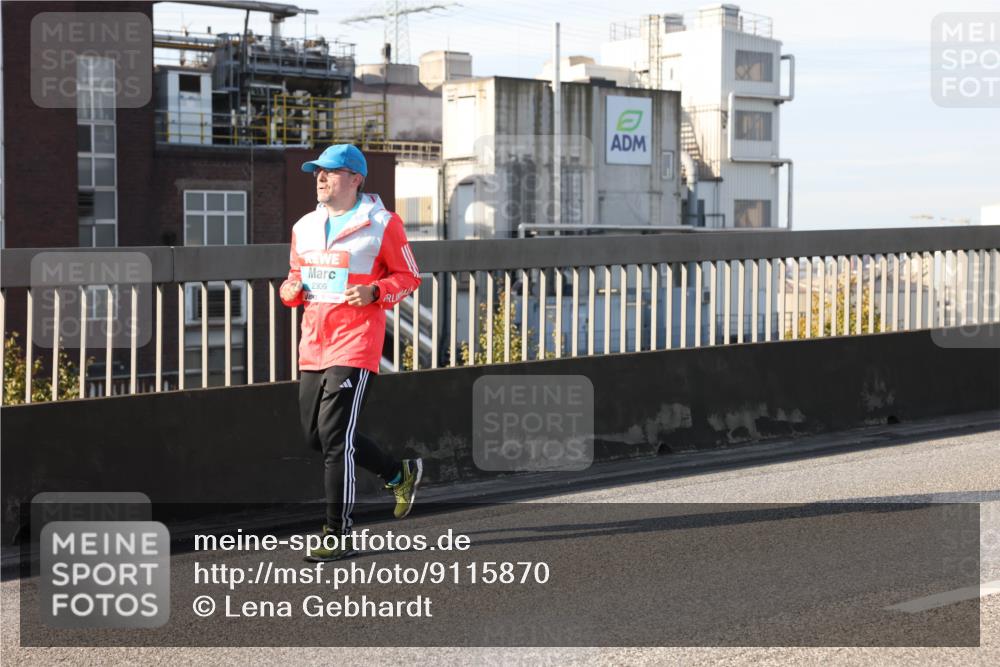 03.10.2025 - Köhlbrandbrückenlauf Lena Gebhardt http://msf.ph/oto/9115870 03.10.2025 10:18:34 Position 2 2306 meine-sportfotos.de