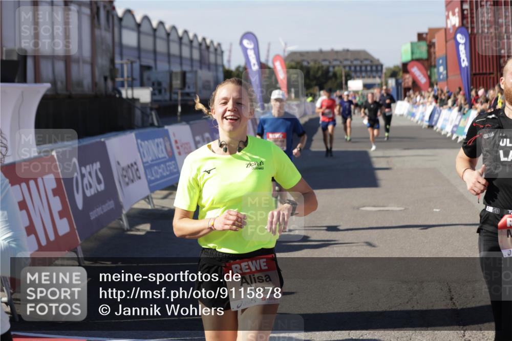 03.10.2025 - Köhlbrandbrückenlauf Jannik Wohlers http://msf.ph/oto/9115878 03.10.2025 13:02:29 Ziel 4024, 4187, 4271, 4277, 4337, 4380, 4492, 4783, 4946, 5080, 5747, 5784, 5845, 6320, 6321, 6465, 6479, 6492 meine-sportfotos.de