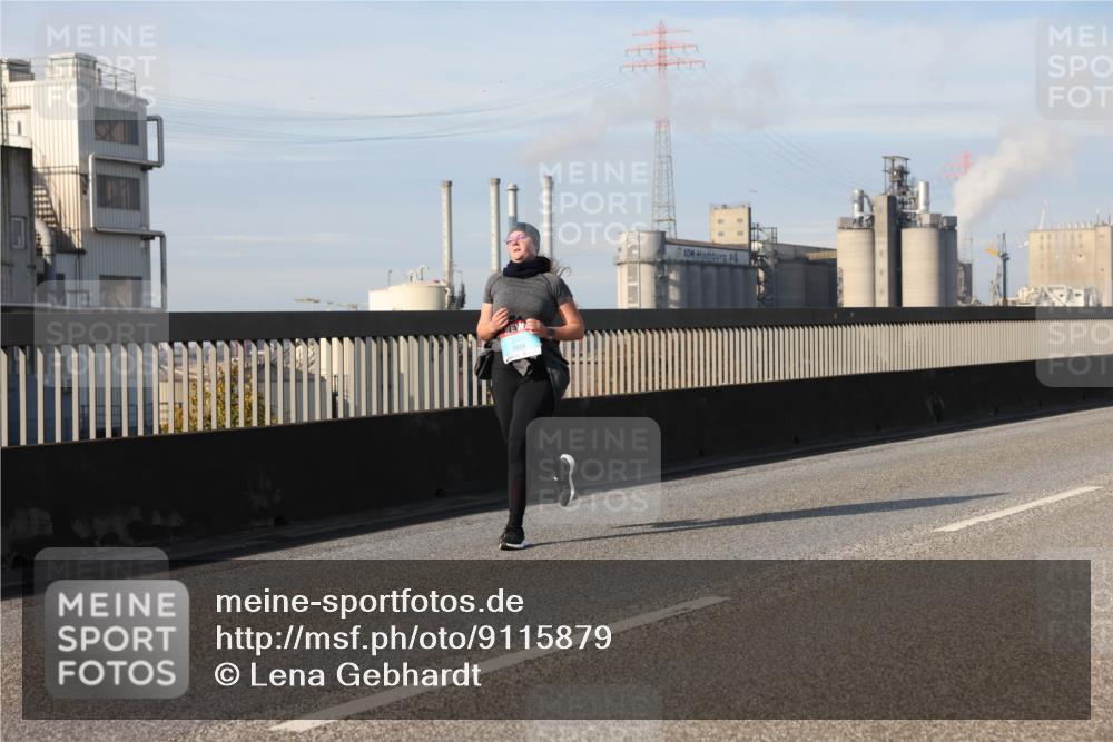 03.10.2025 - Köhlbrandbrückenlauf Lena Gebhardt http://msf.ph/oto/9115879 03.10.2025 10:18:40 Position 2  meine-sportfotos.de