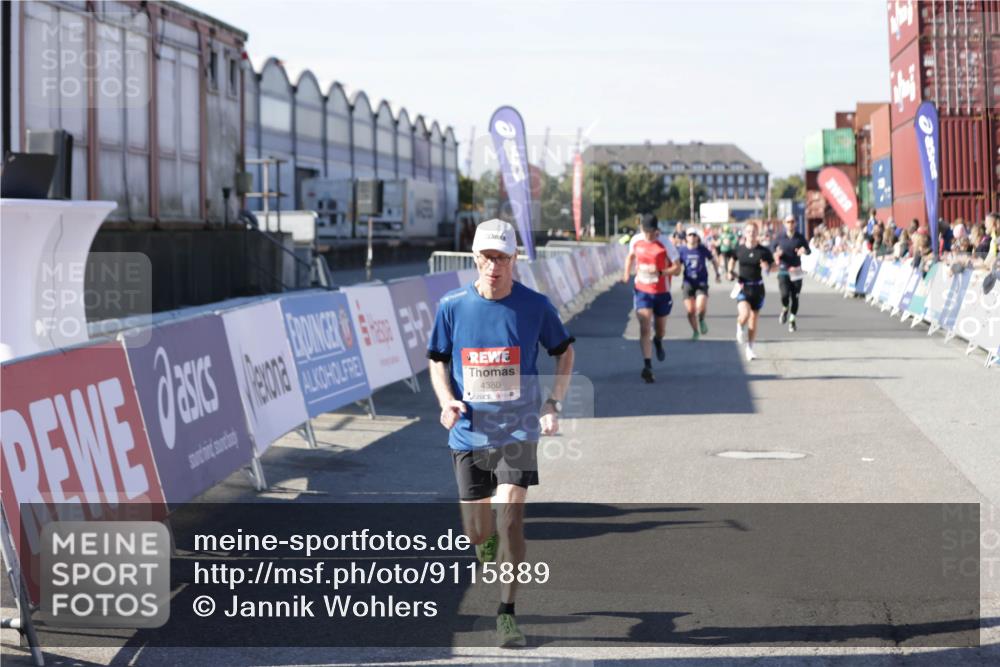 03.10.2025 - Köhlbrandbrückenlauf Jannik Wohlers http://msf.ph/oto/9115889 03.10.2025 13:02:30 Ziel 4024, 4187, 4271, 4277, 4337, 4380, 4492, 4783, 4946, 5080, 5747, 5784, 6320, 6321, 6465, 6479, 6492 meine-sportfotos.de