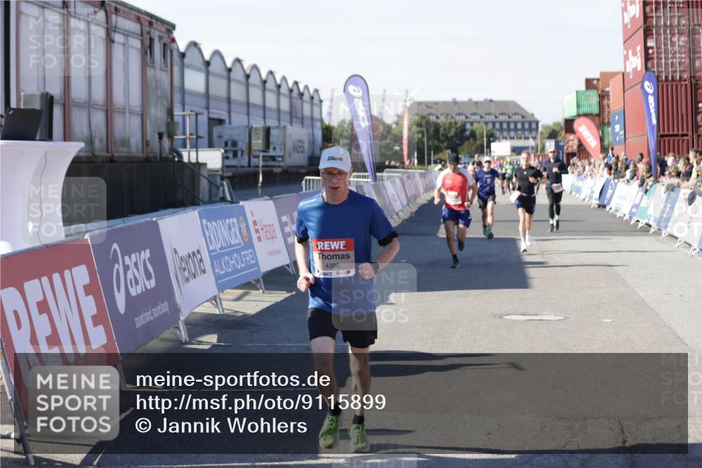 03.10.2025 - Köhlbrandbrückenlauf Jannik Wohlers http://msf.ph/oto/9115899 03.10.2025 13:02:31 Ziel 4024, 4187, 4271, 4277, 4337, 4380, 4783, 5080, 5747, 5784, 6320, 6321, 6465, 6479, 6492, 6783 meine-sportfotos.de