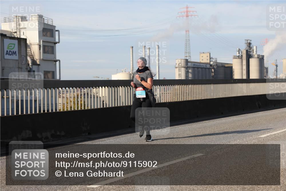 03.10.2025 - Köhlbrandbrückenlauf Lena Gebhardt http://msf.ph/oto/9115902 03.10.2025 10:18:40 Position 2 3824 meine-sportfotos.de
