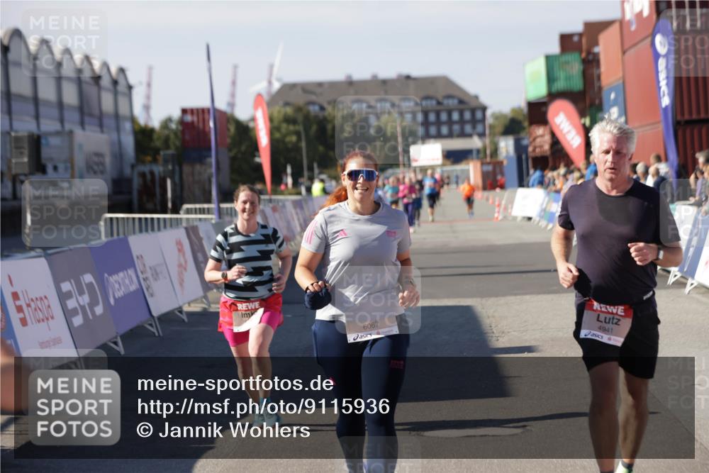 03.10.2025 - Köhlbrandbrückenlauf Jannik Wohlers http://msf.ph/oto/9115936 03.10.2025 13:33:04 Ziel 4582, 4941, 5110, 6067, 6376, 6455 meine-sportfotos.de