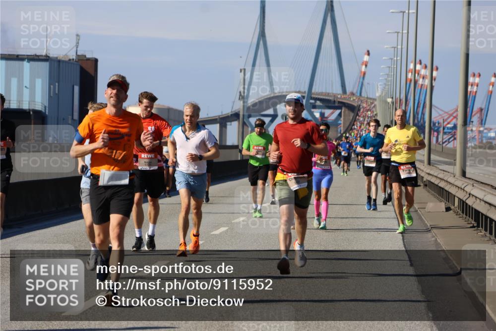 03.10.2025 - Köhlbrandbrückenlauf Strokosch-Dieckow http://msf.ph/oto/9115952 03.10.2025 12:50:03 Position 3  meine-sportfotos.de