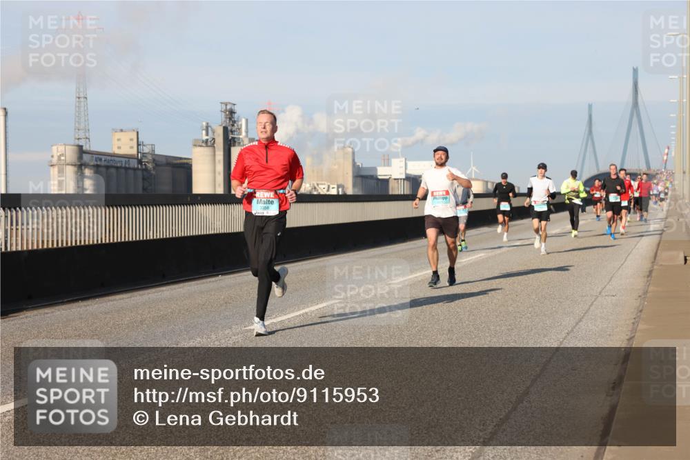 03.10.2025 - Köhlbrandbrückenlauf Lena Gebhardt http://msf.ph/oto/9115953 03.10.2025 09:43:54 Position 2 3358 meine-sportfotos.de