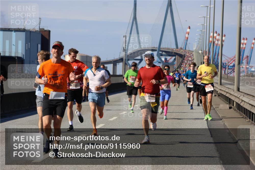 03.10.2025 - Köhlbrandbrückenlauf Strokosch-Dieckow http://msf.ph/oto/9115960 03.10.2025 12:50:03 Position 3 5447 meine-sportfotos.de
