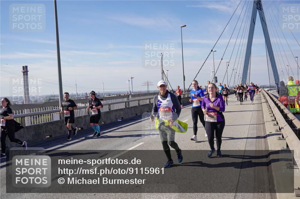 03.10.2025 - Köhlbrandbrückenlauf Michael Burmester http://msf.ph/oto/9115961 03.10.2025 12:57:37 Position 2 4714, 4937 meine-sportfotos.de