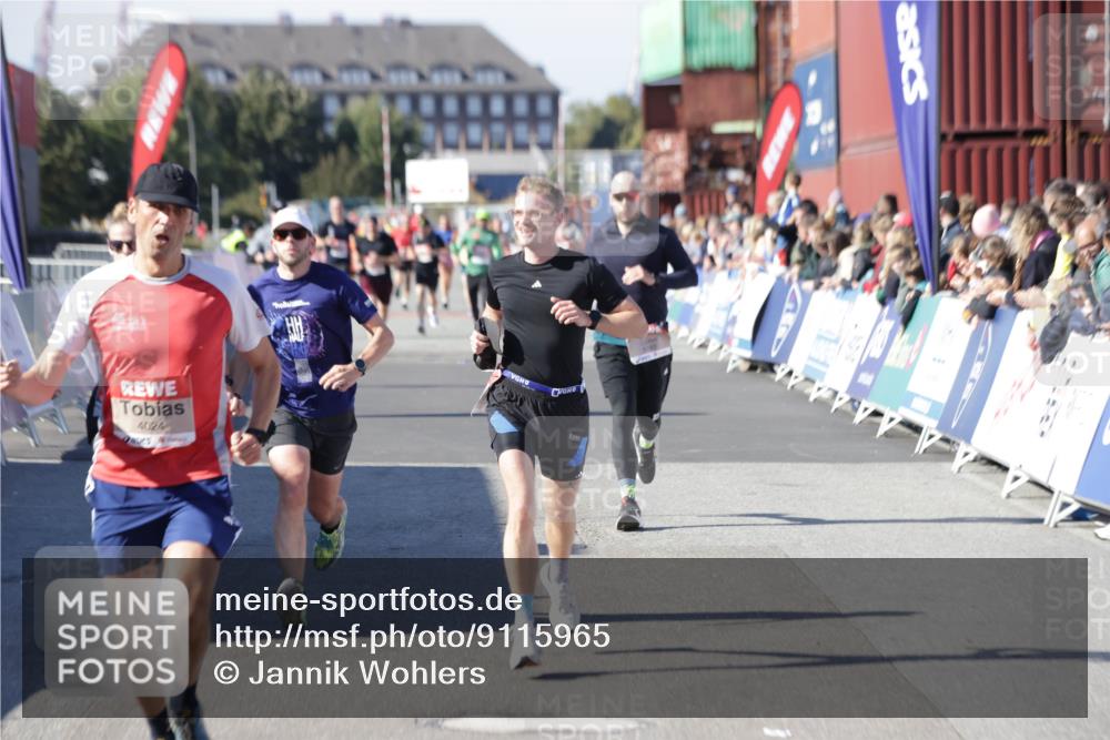 03.10.2025 - Köhlbrandbrückenlauf Jannik Wohlers http://msf.ph/oto/9115965 03.10.2025 13:02:33 Ziel 4024, 4187, 4271, 4277, 4337, 4380, 4783, 5080, 5784, 6320, 6321, 6465, 6479, 6492, 6783 meine-sportfotos.de