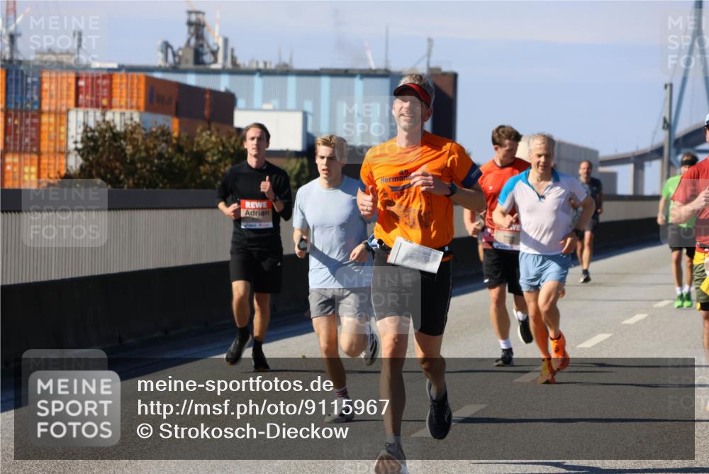03.10.2025 - Köhlbrandbrückenlauf Strokosch-Dieckow http://msf.ph/oto/9115967 03.10.2025 12:50:04 Position 3 45 meine-sportfotos.de