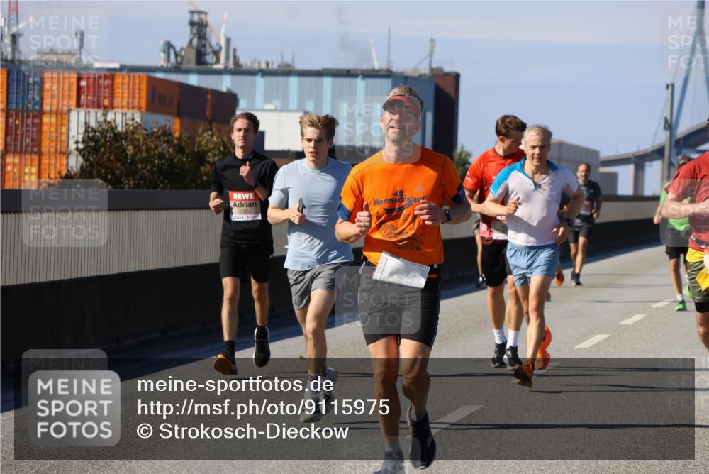 03.10.2025 - Köhlbrandbrückenlauf Strokosch-Dieckow http://msf.ph/oto/9115975 03.10.2025 12:50:04 Position 3 4055, 45 meine-sportfotos.de