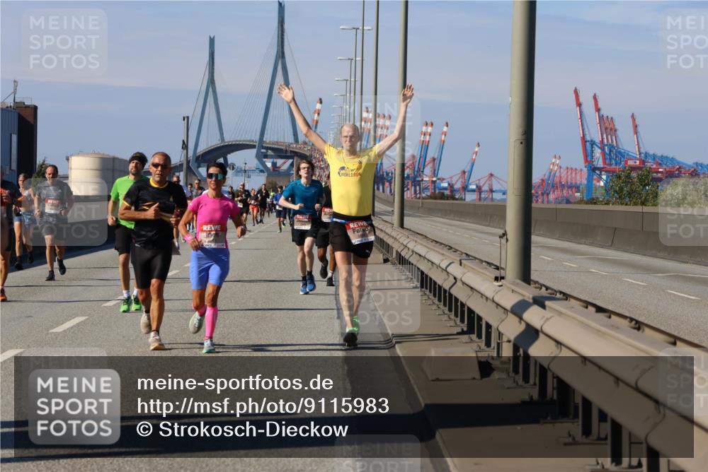 03.10.2025 - Köhlbrandbrückenlauf Strokosch-Dieckow http://msf.ph/oto/9115983 03.10.2025 12:50:08 Position 3  meine-sportfotos.de