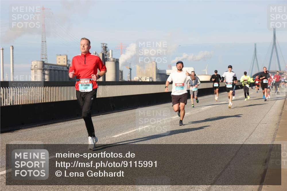 03.10.2025 - Köhlbrandbrückenlauf Lena Gebhardt http://msf.ph/oto/9115991 03.10.2025 09:43:54 Position 2 3358, 1271 meine-sportfotos.de