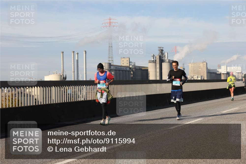 03.10.2025 - Köhlbrandbrückenlauf Lena Gebhardt http://msf.ph/oto/9115994 03.10.2025 10:18:51 Position 2 3512 meine-sportfotos.de